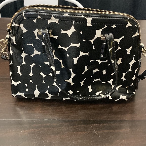 Kate spade black and white crossover - Picture 3 of 4